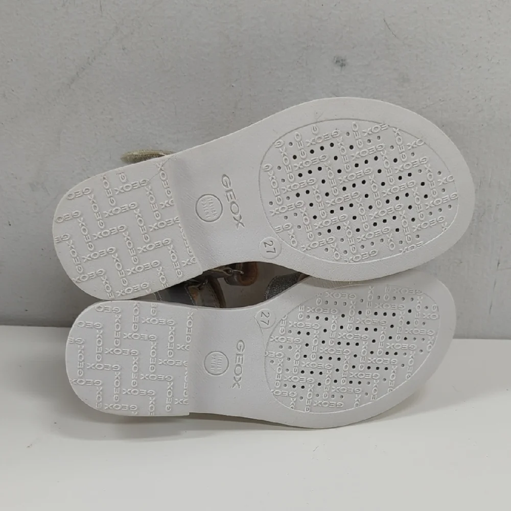New Geox Karly Sandal in Silver Size EU 27 (US 10)